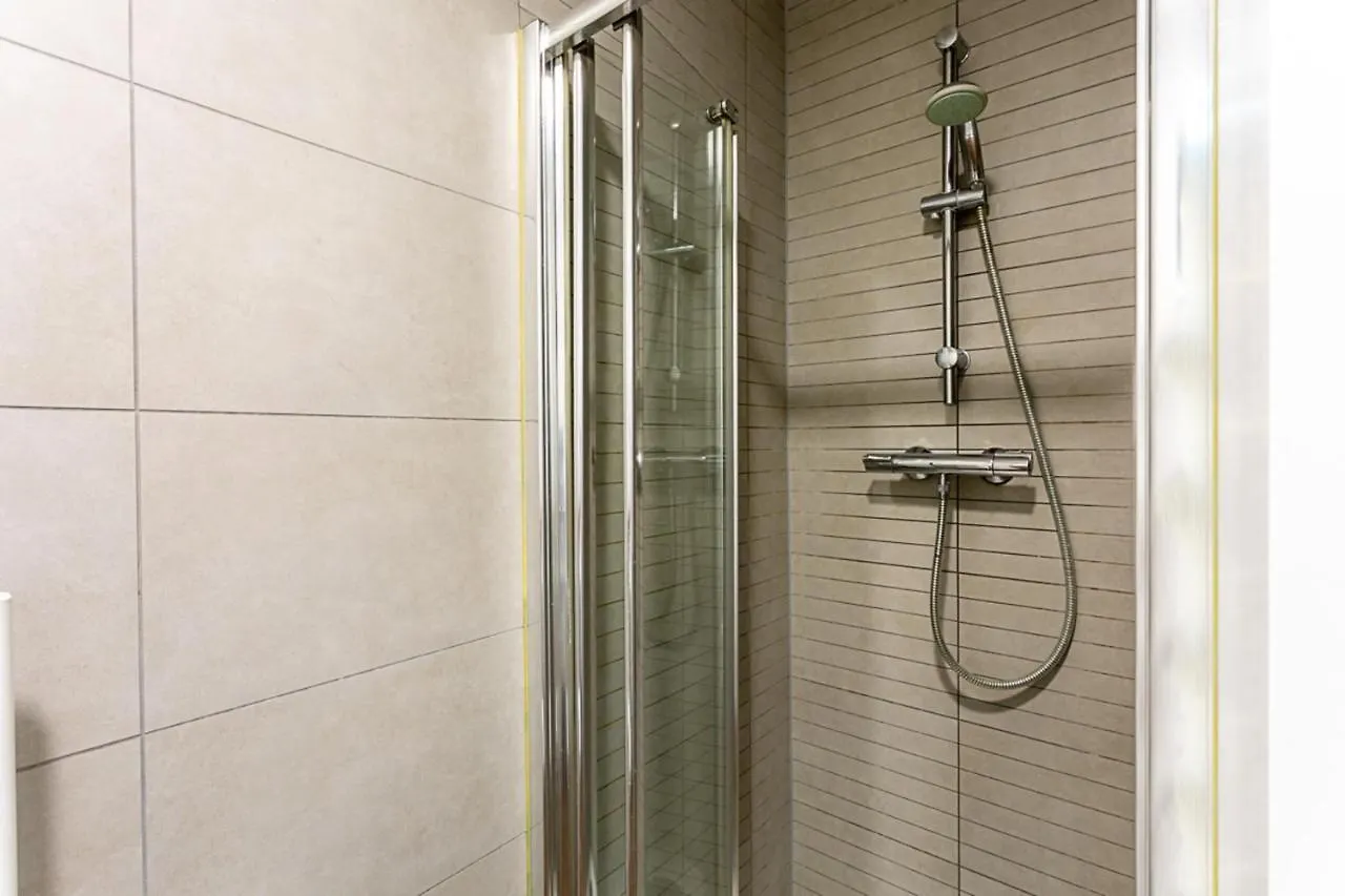 Chamber Street Apartment 5 London