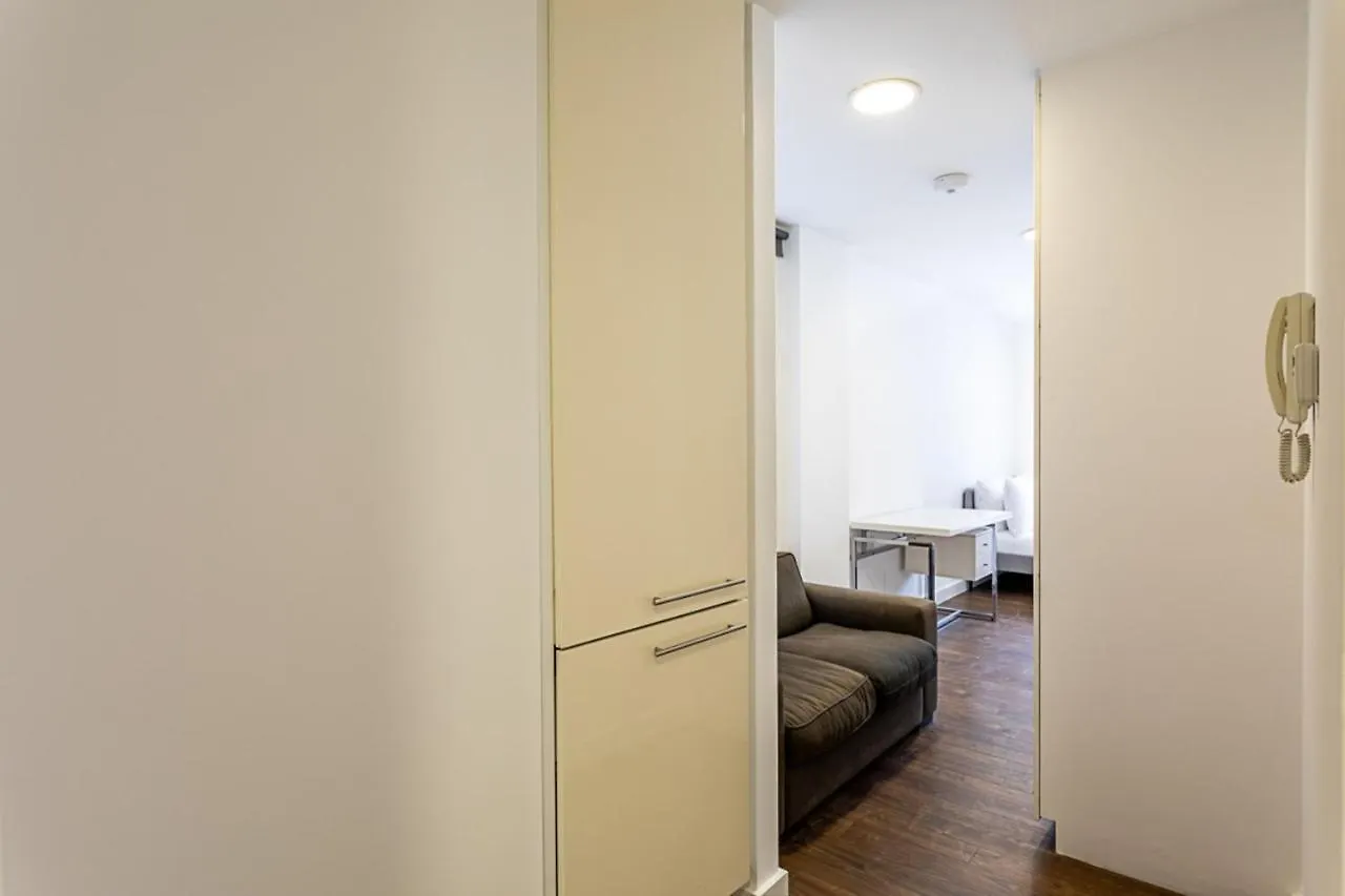 Chamber Street Apartment 5 London