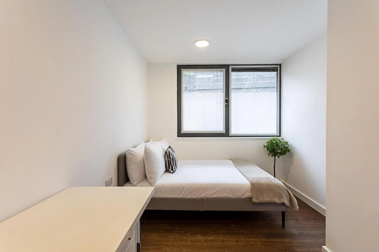 Chamber Street Apartment 5 London